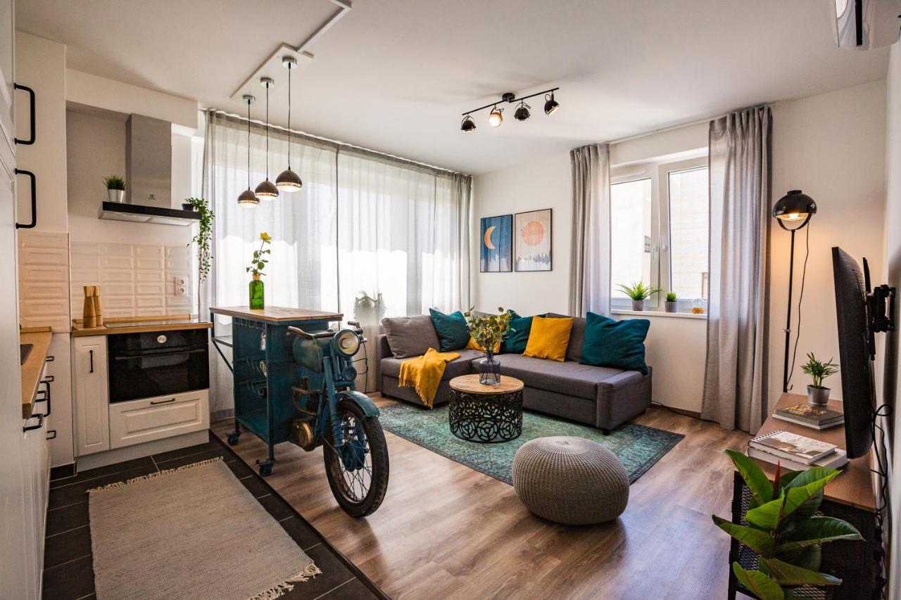 Stylish Oasis Central Apartment With Ac And Parking Budapest Exterior foto